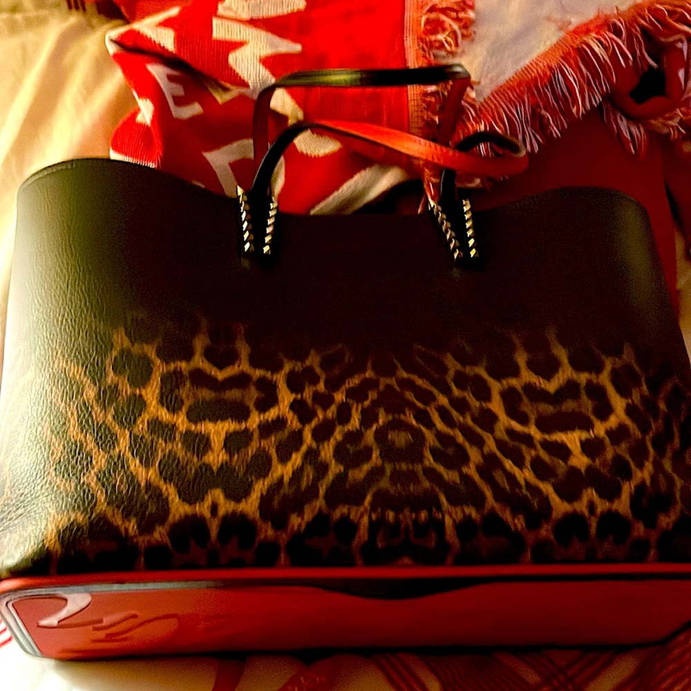 Christian Louboutin Cabata Ombré tote